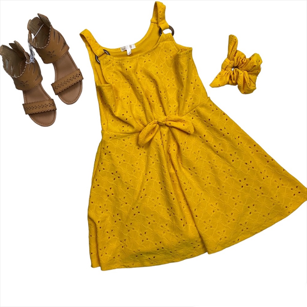 Tahari mustard yellow dress with matching hair scrunchie size 5